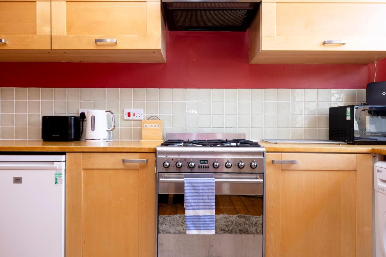 Joivy Old Town 1-Bed Apartment With Stunning Views Edinburgh Luaran gambar