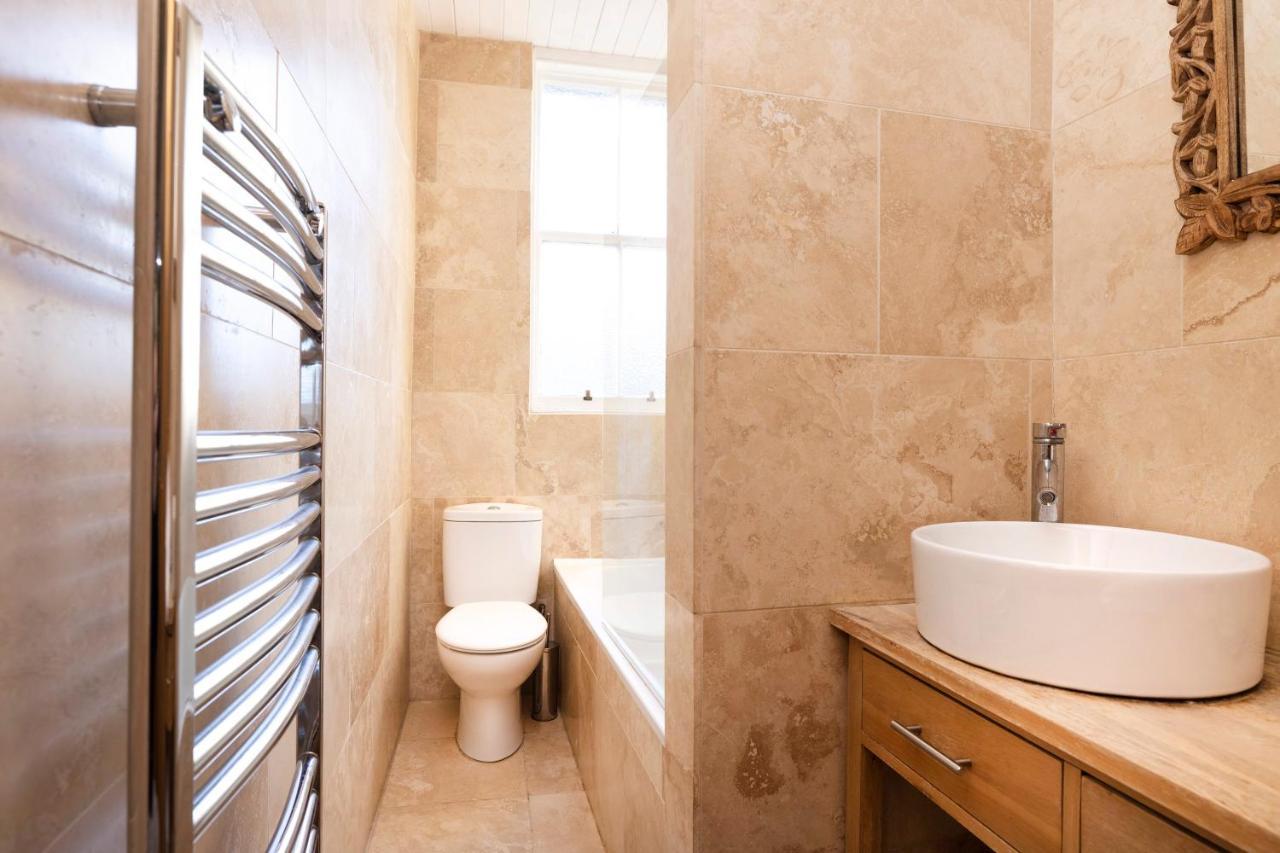 Joivy Old Town 1-Bed Apartment With Stunning Views Edinburgh Luaran gambar