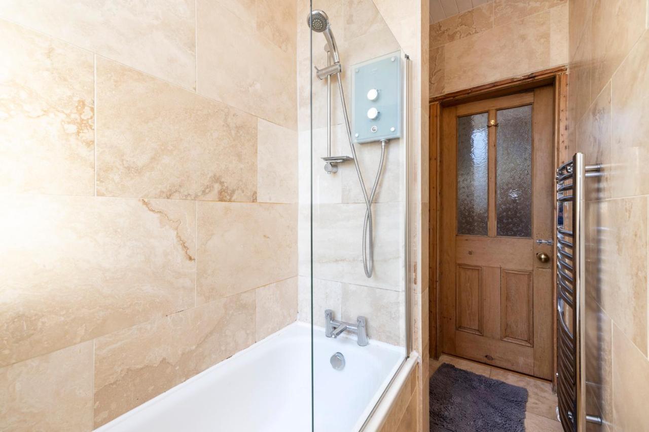 Joivy Old Town 1-Bed Apartment With Stunning Views Edinburgh Luaran gambar