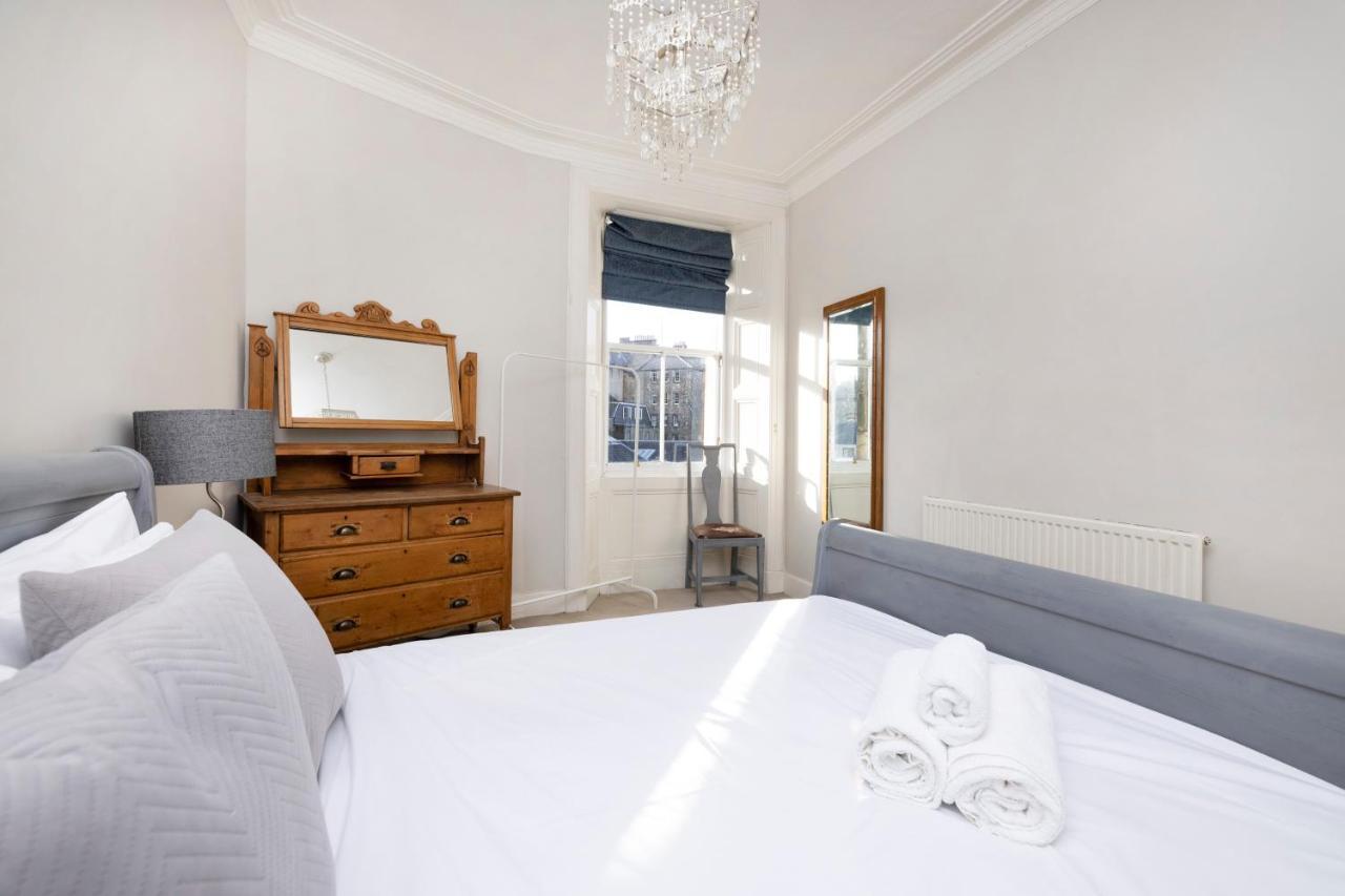 Joivy Old Town 1-Bed Apartment With Stunning Views Edinburgh Luaran gambar